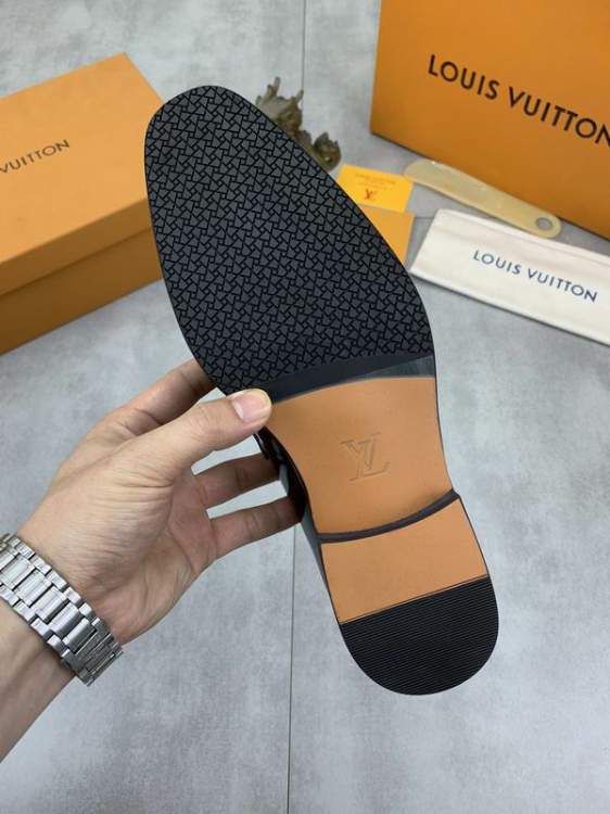 Picture of Louis Vuitton Shoes _SKULVsz38-47mnf076314476